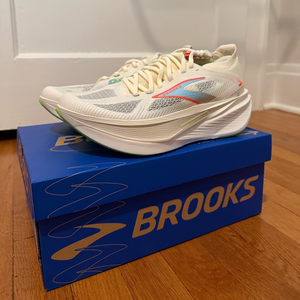 Brooks Hyperion Max 3 women’s 9